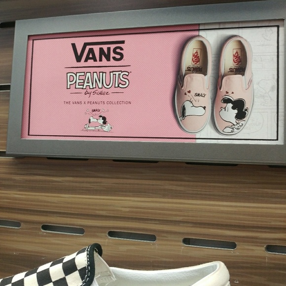 Vans Other - New Girls Peanuts VANS. 2.5